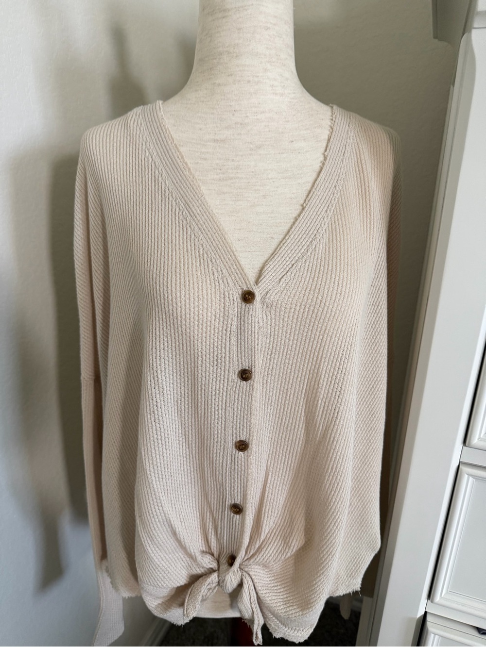 NWT Cloud Chaser Cream Button-Front Thermal